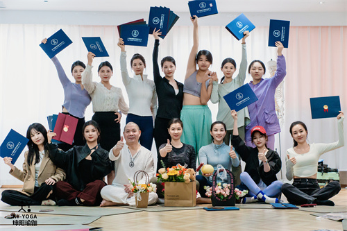 为什么瑜伽馆到处招人，但瑜伽教练就是找不到工作呢？