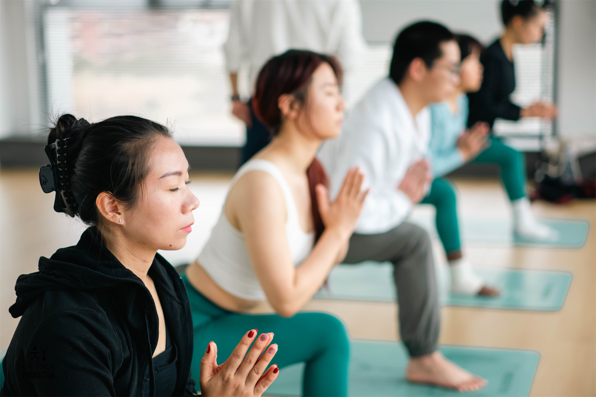 产后修复选瑜伽还是普拉提？新手妈妈不踩坑指南！