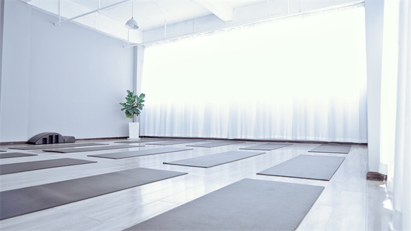 半年制瑜伽导师班和瑜伽短期班的区别