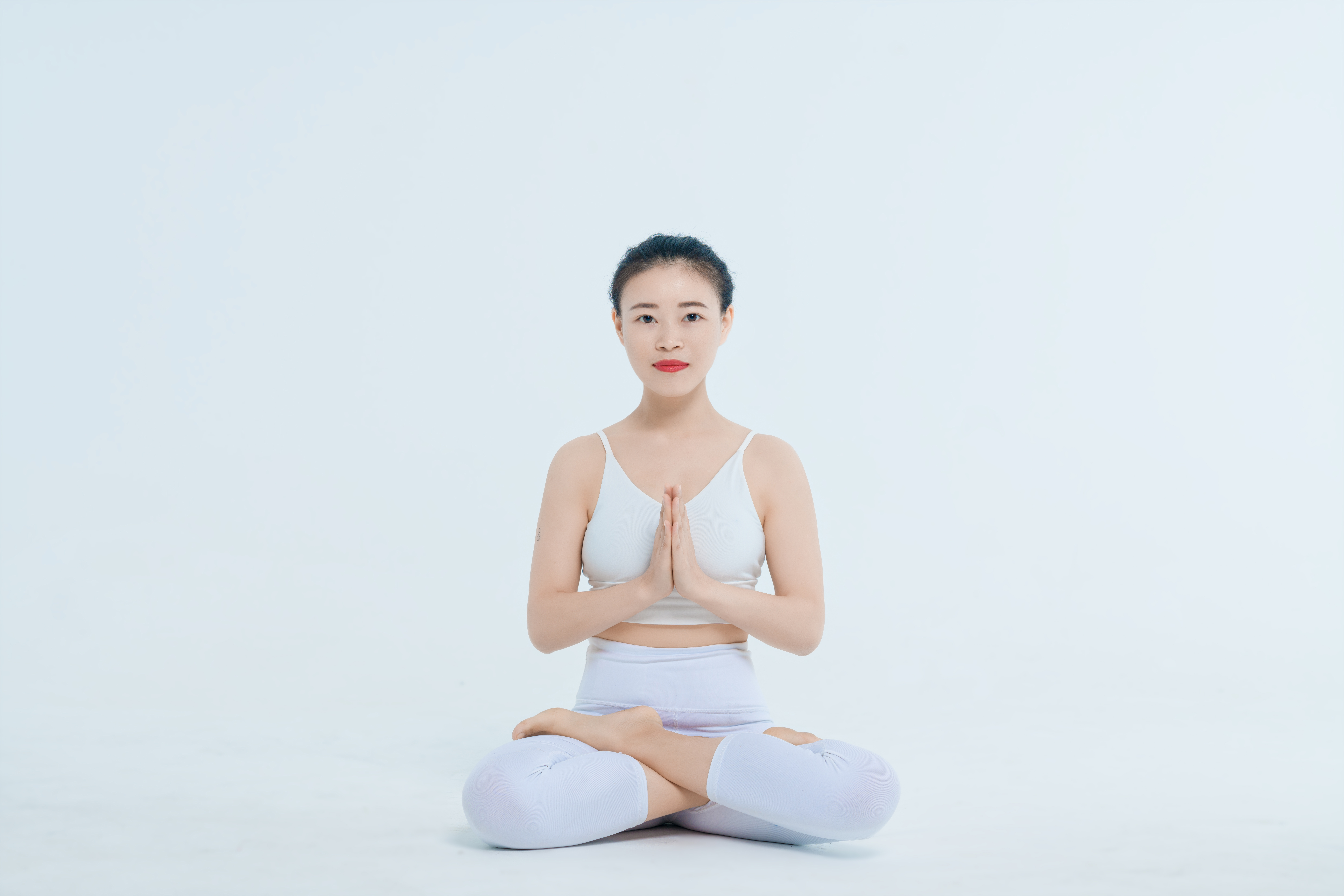 瑜伽教练知识：10种瑜伽坐姿方法和功效