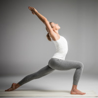 瑜伽教学：9个瑜伽健身动作，提高柔韧性，排毒