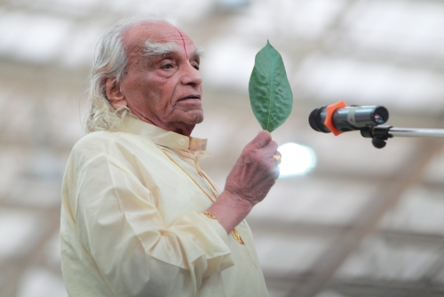 瑜伽教练培训：艾扬格瑜伽的特点及作用