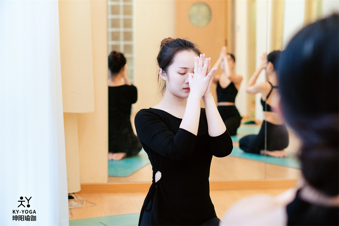 瑜伽教练培训
